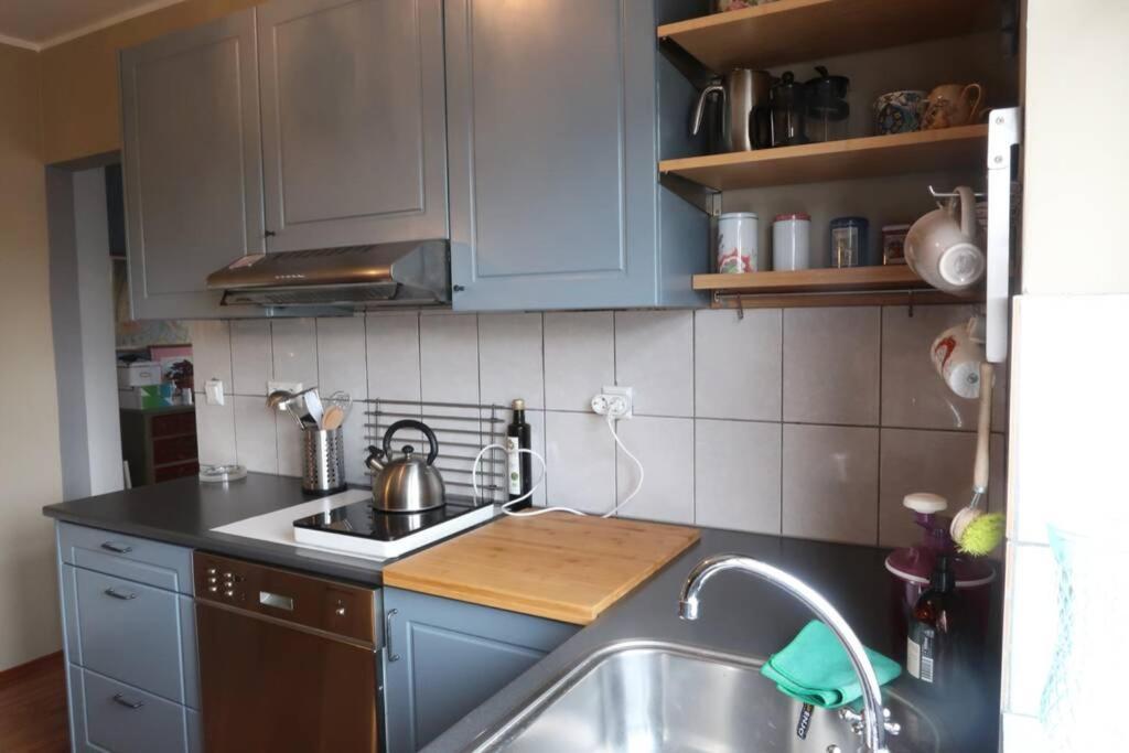 Warm And Welcoming Flat Downtown Akureyri Apartment Exterior photo